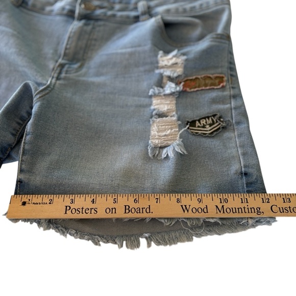 1826 Jeans Bermuda Shorts Womens Plus Size 18 Stretch Denim Distressed Patriotic - Picture 14 of 14